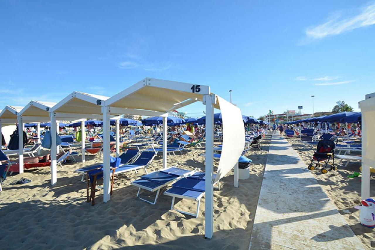 Riccione Beach Hotel - Enjoy Your Summer -Beach Village Incluso Exterior photo